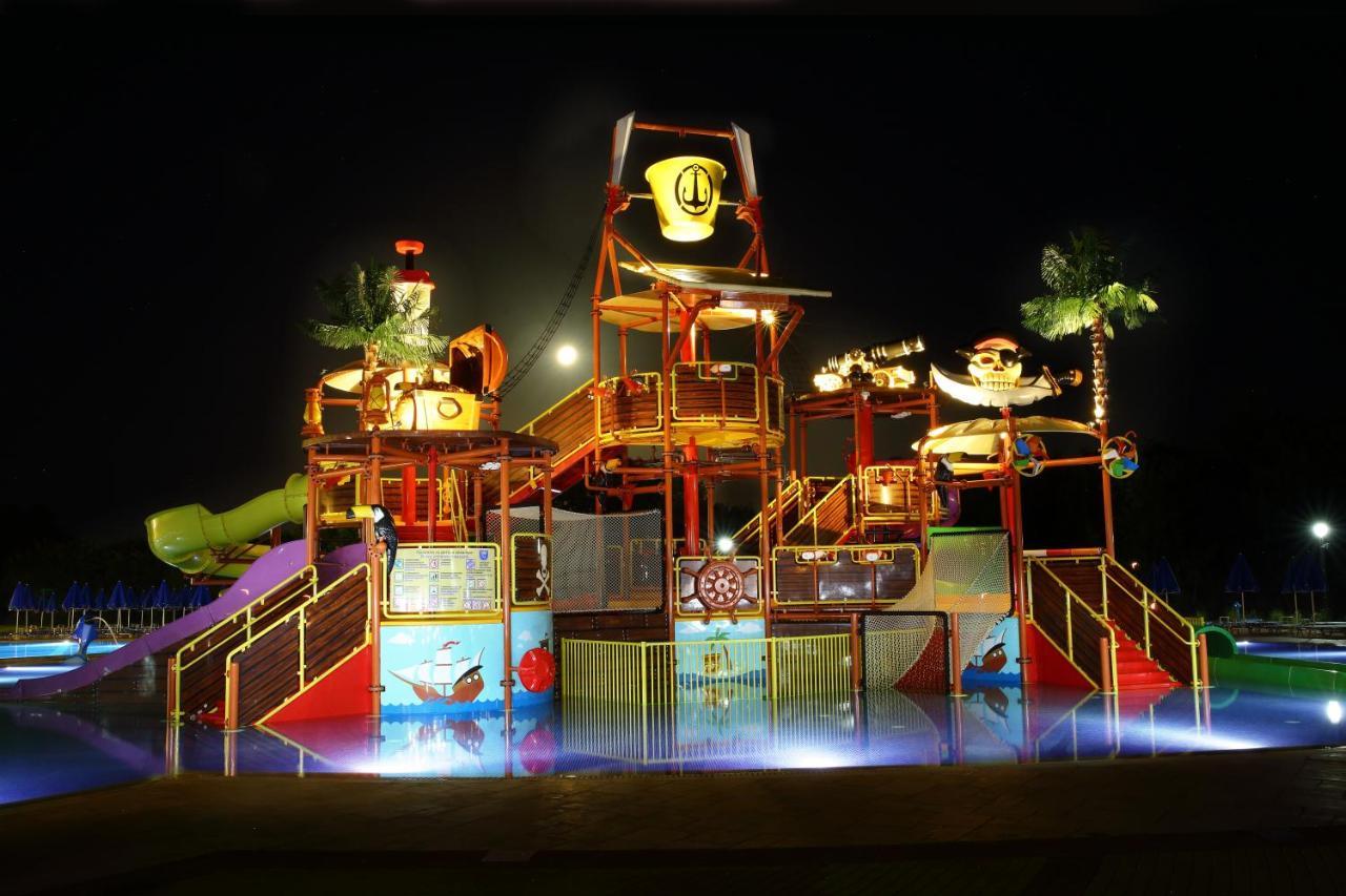 Duni Marina Beach Hotel Дюни Екстер'єр фото