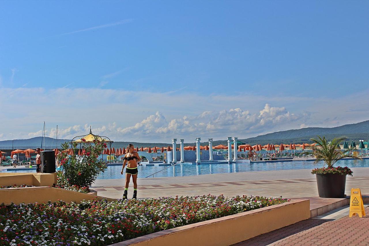 Duni Marina Beach Hotel Дюни Екстер'єр фото