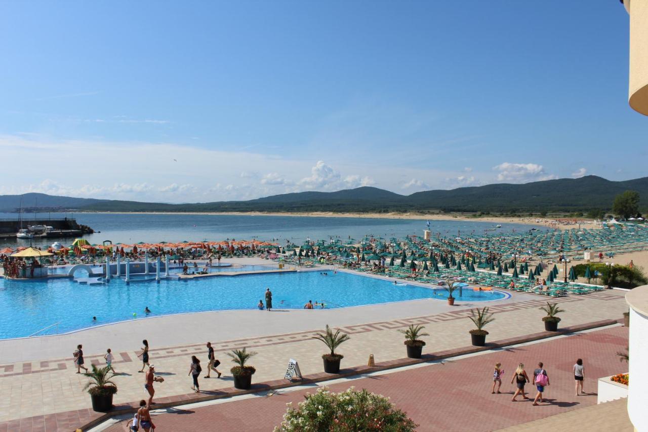 Duni Marina Beach Hotel Дюни Екстер'єр фото
